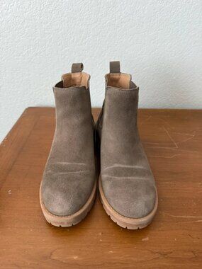 Blondo Chelsea Boots